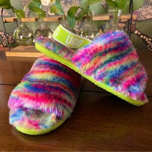 UGG Kids Rainbow Fuzzy Slide Slippers in Neon Lime Trim